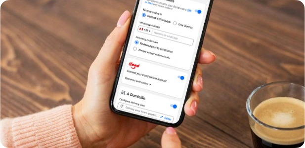 Cliente siguiendo el pedido enviado por WhatsApp en tiempo real